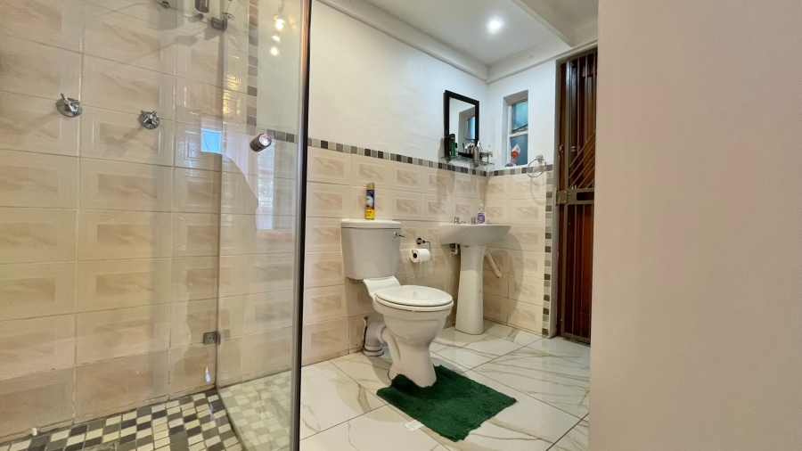 4 Bedroom Property for Sale in Gordons Bay Central Western Cape